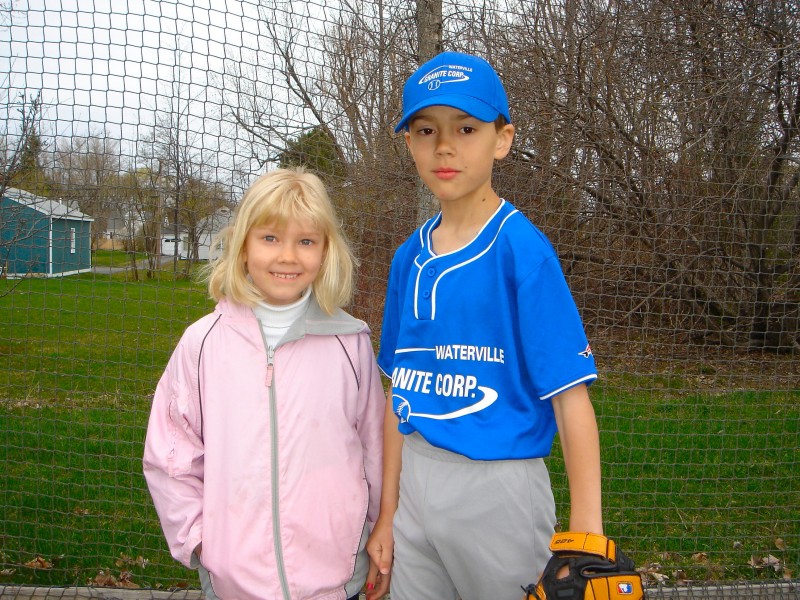 baseball pictures for kids. Kira and Nolan at aseball